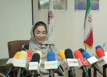 بنیانگذار اولین بیزینس کلاب رسمی ایران از مردم خسارت دیده جنگ، حمایت مادی و معنوی می کند